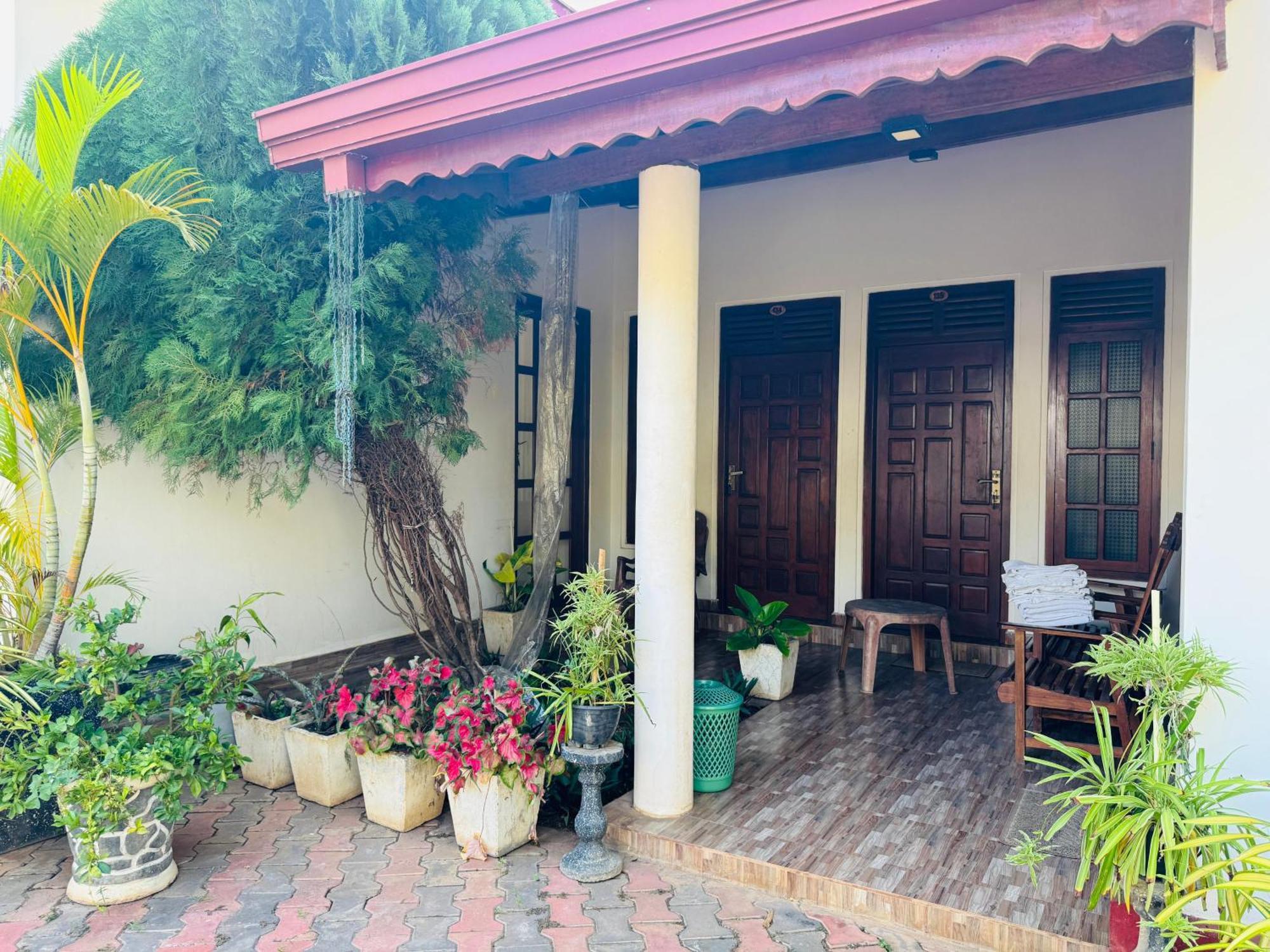 Aa Inn Trincomalee Zimmer foto